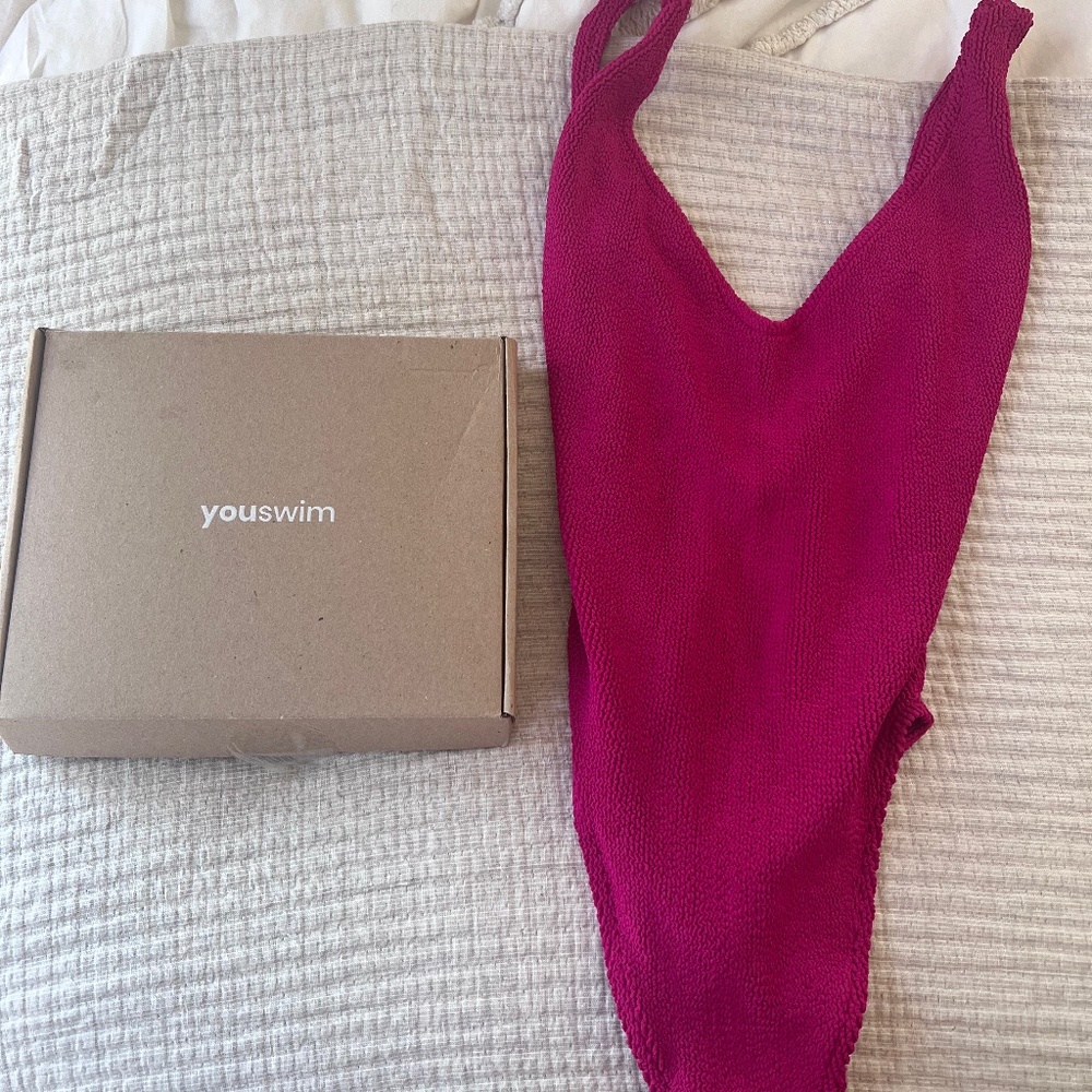 Eva One Piece in Cosmo